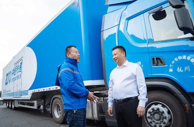 中通快递费用价格计算(中通率先宣布末端派费每票上涨0.1元，小哥每月增收500元，其他公司会跟进吗)