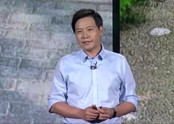 雷军的创业故事简短300字(雷军的精彩十年与重新创业)