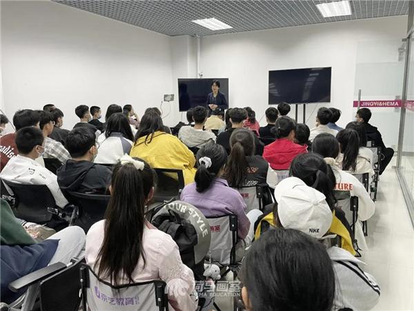 美工培训班多少钱(美术培训班收费标准是怎么样的？)
