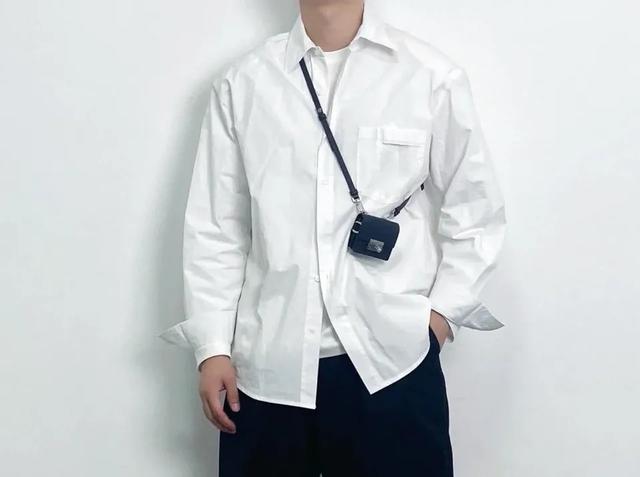 运动服装尺码对照表(男人没有这一件，高级感少了一半)