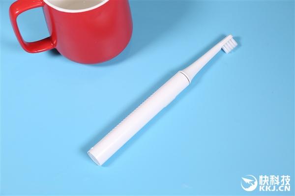 小米牙刷t100(33元值得买吗？米家声波电动牙刷T100图赏)