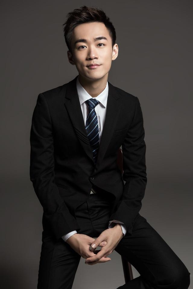 抖音怎么直播游戏和平精英(和平精英：鲨鱼联手抖音一哥冲击虎牙一哥位置！不求人慌了？)