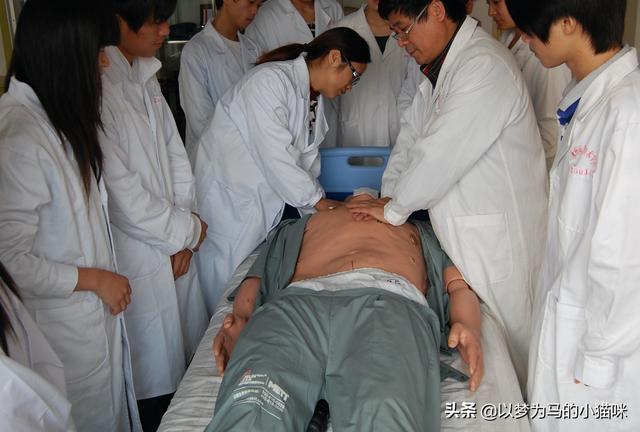 未来热门专业排名理科(2021高考填报十大热门专业盘点，就业率比较靠谱，高考生可参考)
