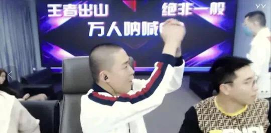 天佑最近在哪里直播(天佑逐渐回归网络！出镜刘一手大号直播间！)
