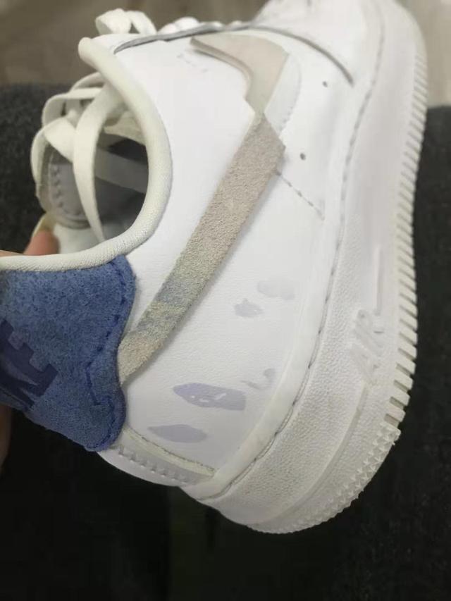 加盟开店项目洗鞋馆(互联网还没冲击到的行业，浅谈高利润的洗鞋店异军突起)