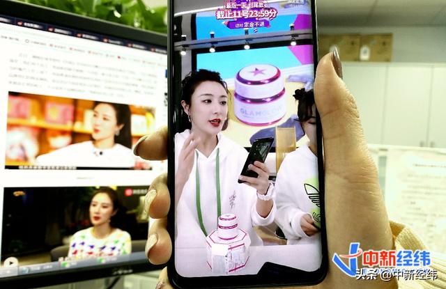 薇娅年收入知乎(薇娅们一年究竟能挣多少钱？圈内人揭秘主播收入潜规则)