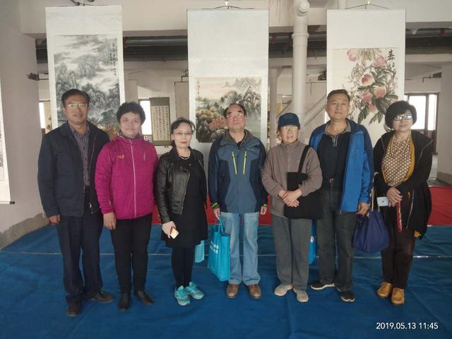 索喜梅画家(兰州市安宁区首届妇女美术作品展备受关注！)