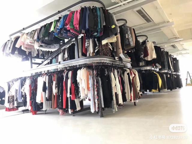 干洗加盟店怎么样(开干洗店，“干洗加盟”与“自主开店”，他们各自都有哪些优缺点)