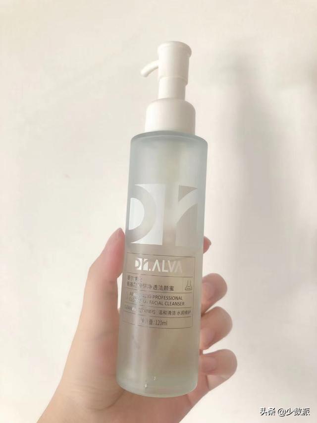 网上购买化妆品在哪个网站上买好(好用还不贵，推荐 7 款国产美妆和护肤品)