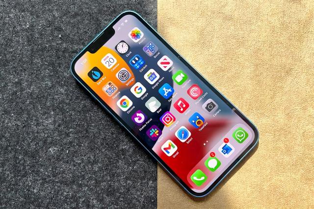 苹果支持5g的手机型号都有哪些(目前最值得入手的三款iPhone，全部支持5G，最后一款仍然供不应求)