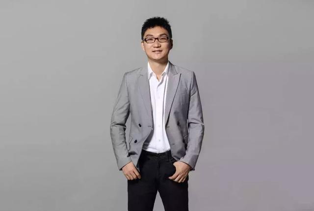 拼多多老总是谁的徒弟(拼多多创始人黄峥成“80”后白手起家新首富，多亏恩师段永平！)