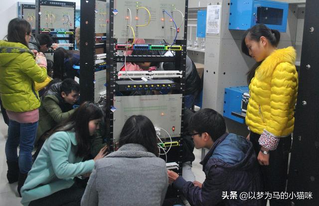 女生专业推荐理科(填报志愿：适合女生的6大工科专业，就业率很不错，收入也挺高)