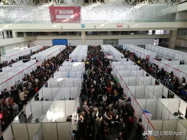 什么工作轻松时间多(工厂里都很累？那是你不知道活轻钱多的工作有哪些？)