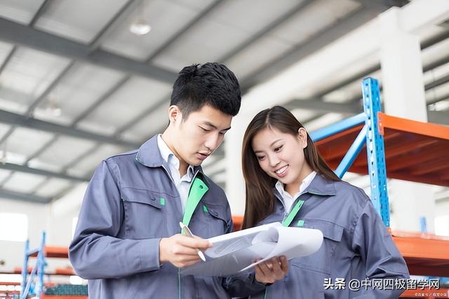 吞武里皇家大学(2022高考落榜怎么办？高考落榜上什么学校？弯道超车的机会来了)
