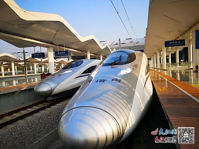 12306火车票网上订票查询高铁(刚刚，赣深高铁正式通车！票价和列车时刻表在这→)