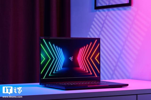 雷蛇电脑开不了机(雷蛇灵刃 17 专业版评测：最强移动端 GPU，DLSS 畅玩 2K 光追)