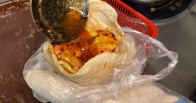 小店加盟项目小吃(河南大哥自创美食，4年小店天天排队，不收徒不加盟)