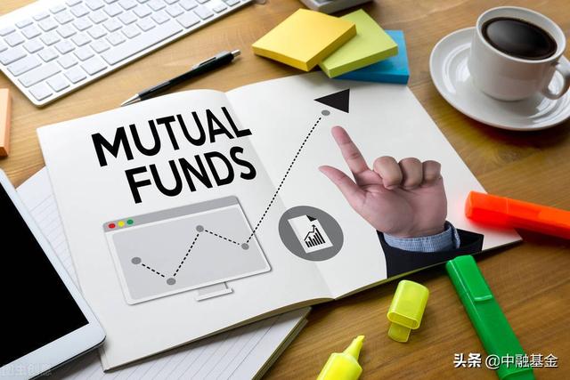 基金手续费怎么计算(基金为什么会收1.5%的赎回费呢？)