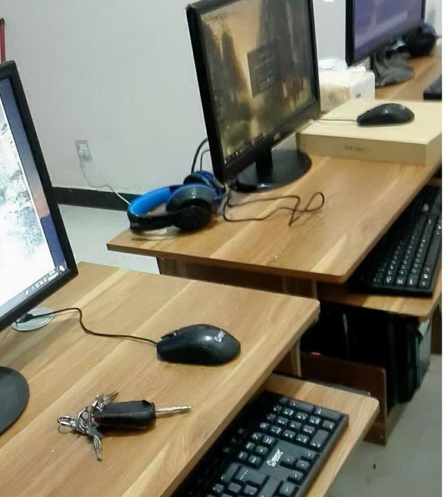 玩网络游戏赚钱可以养家糊口吗(成家立业后，再谈谈如何看待玩游戏赚钱这个职业)