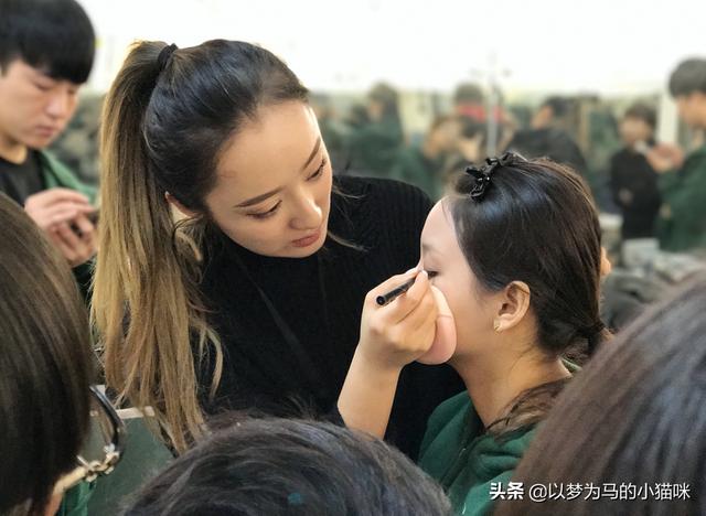 适合女性自主创业项目(适合女生学的6门手艺，不读大学可以参考，学时短，回报率还高)