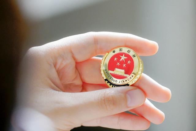 在家兼职赚钱手工活不需要押金的(交600元押金就可以在家赚钱，全国8000余位“宝妈”上当)