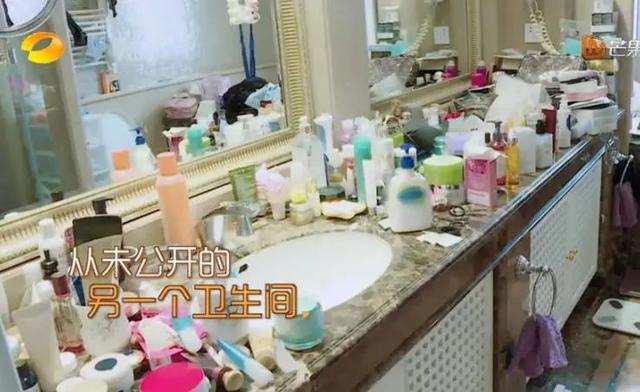 适合女生的手工自制房间装饰品(所有女生都抵抗不了的梳妆台设计，只要1㎡就能搞定)