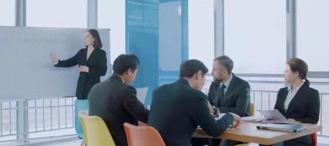 三句有创意的自我介绍抖音(求职旺季进行中，如何做好自我介绍？用好这个套路就够了)