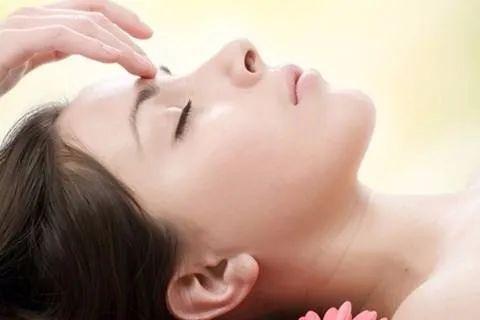 开个美容院投资多少钱(美克拉：美业新手开一家美容院预算需要多少钱？)