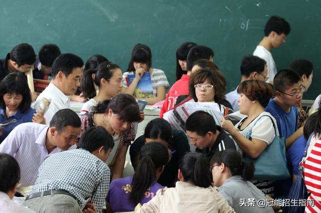 春招是什么意思和统招有什么区别(中职春招与秋招有何不同？成都哪些中职学校在春招？)