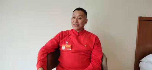 抖音短视频宣传两会(两会好声音㊺李进：自媒体时代 我们要这样宣传家乡)