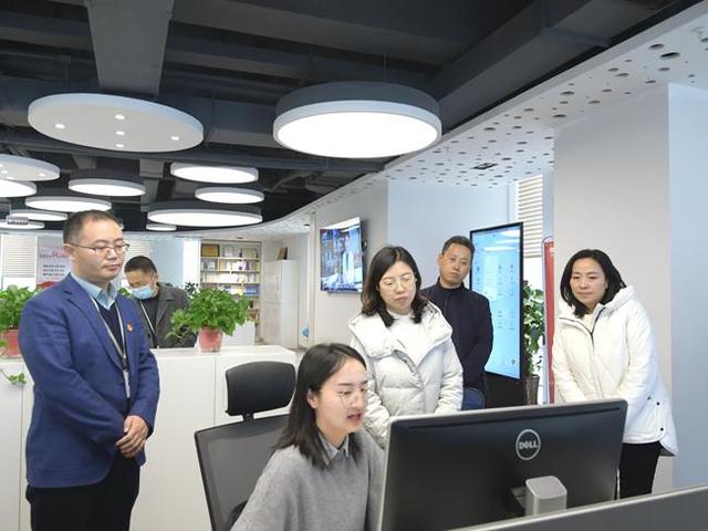 融媒体新技术(向“新”出发 打开融媒新思路)
