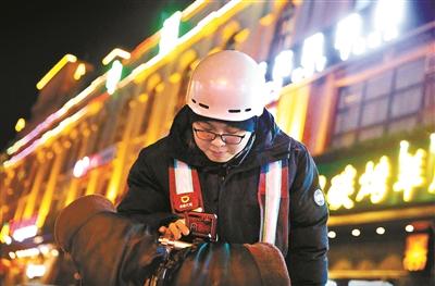 打游戏职业可以赚多少钱(代驾小哥月入两万 最远开到哈尔滨)
