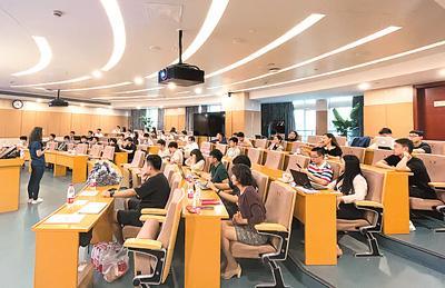 留学生回国怎么找工作(回国春招开启 求职指南收好)
