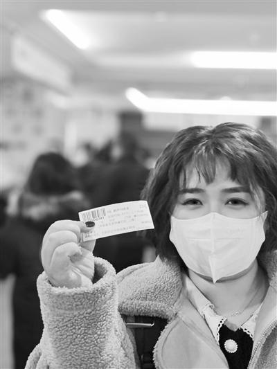 医院门口适合做什么生意十个平方(专业陪诊员要做的可不止跑腿那么简单)