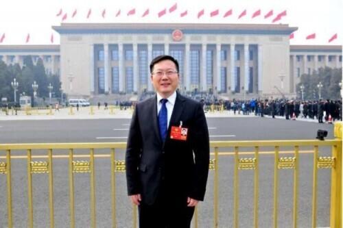 微信可以群发群消息吗(张云勇委员：建议优化中小学疫情防控工作 信息收集慎用群接龙)