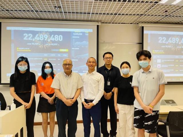 大学生创业案例分析(从应届毕业生到营业额过千万！宁大科院95后女生创业半年成果斐然)
