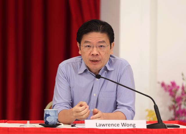 李显龙简历(对李显龙的这位“接班人”，新加坡政治学者怎么看？)