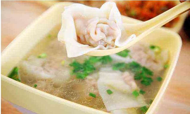 加盟吉祥馄饨赚钱吗(为什么吉祥混饨那么难吃，一个月还可以赚1万元！)