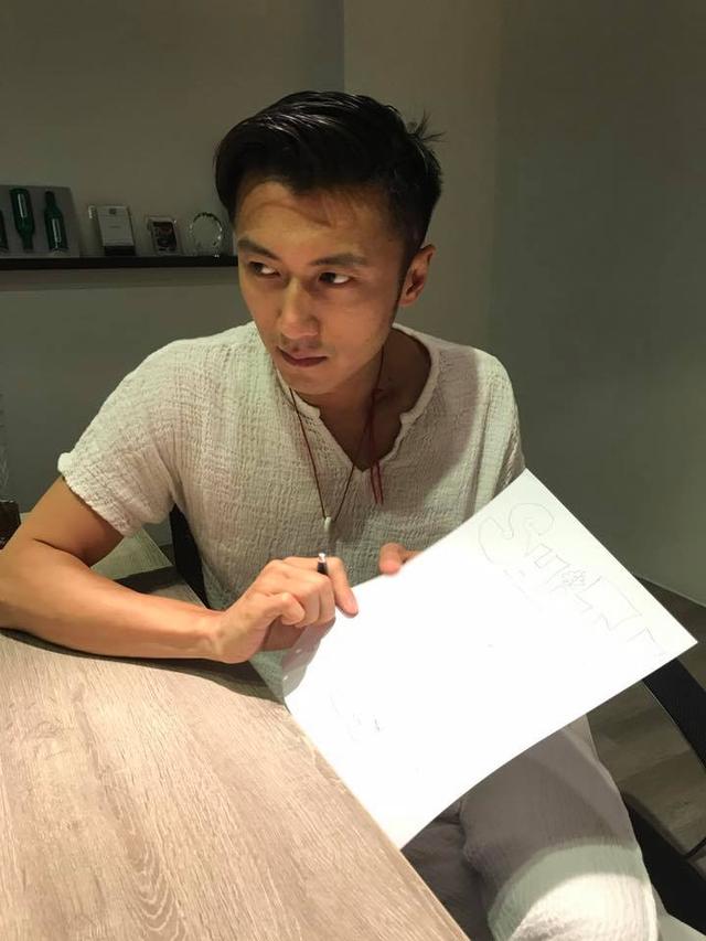 谢霆锋吧微博(谢霆锋终于开微博了 粉丝恳求多更博啊！)