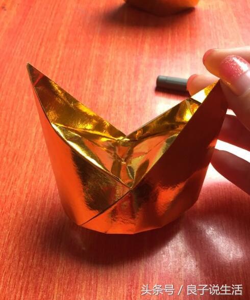 金元宝的折法其实挺简单的，大家应该看得懂吧(祭祀用的金元宝怎么折)