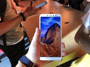 红米s2多少钱一部(小米发布红米新系列S2，售价999元起)