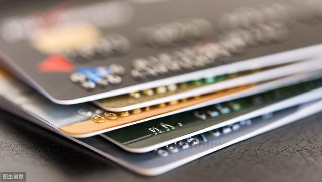 广发信用卡取现利息(信用卡提现1万元1年后还款，还款利率最高达20％，切忌乱用信用卡)