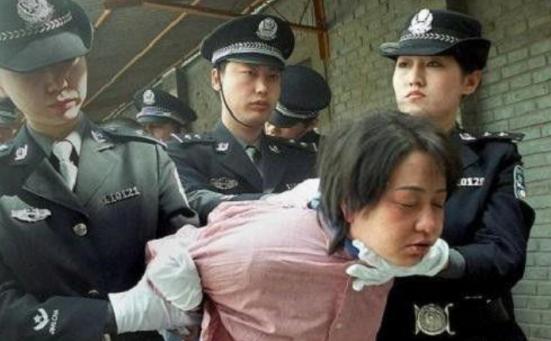 死刑缓期二年执行要多久出狱(什么是死刑缓期2年执行？是2年后再执行吗？一般人都会理解错误)