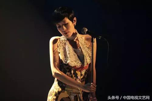 陈珊妮谢霆锋(陈珊妮喜欢过谢霆锋，我一定不是最后一个知道的)