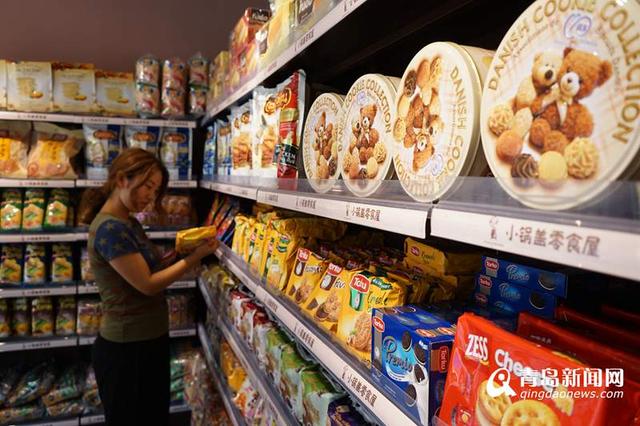 进口食品批发市场(吃货福利 省内最大进口食品批发市场启用 价格低四成)