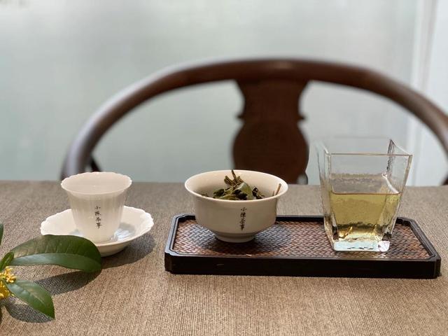 茶叶应该怎么泡(5个冲泡技巧总结，绿茶、白茶、红茶都适用，帮你泡出一杯好茶)