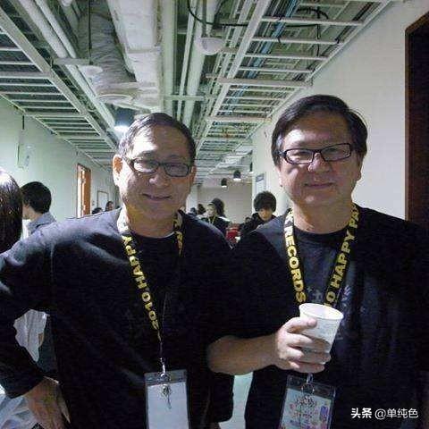 滚石唱片旗下所有艺人(“音乐老顽童”段钟沂、段钟潭两兄弟与他们爱了39年的滚石唱片)