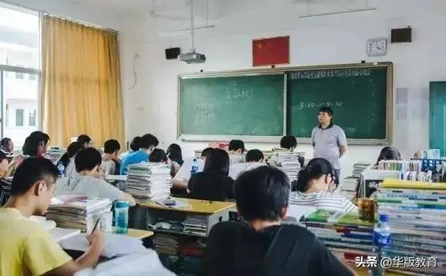 王锦春(16年前逃课上网的问题少年如今身价千万：有只无形的大手在操纵他)