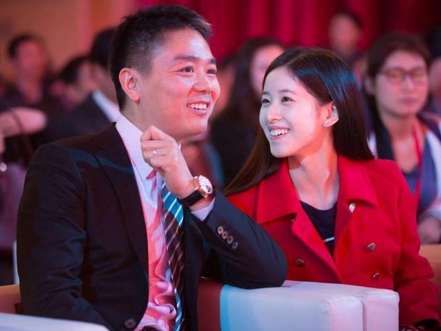 刘强东章泽天离婚(刘强东章泽天又被传离婚，此前两人多次被曝感情变淡)