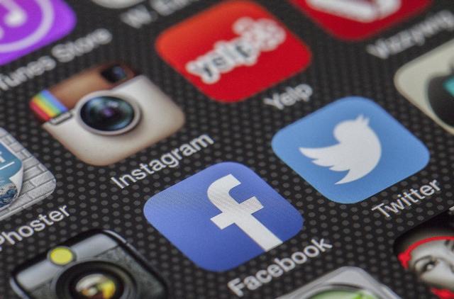 哪里买电影票便宜app(外卖冬冬：什么外卖软件买电影票是更加便宜和方便？)
